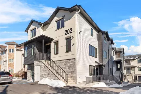 202 Blauvelt Rd #214, Ramapo, NY 10952