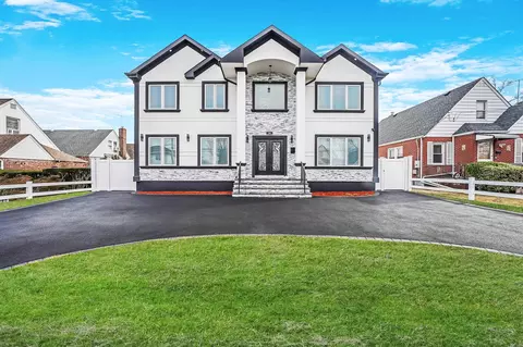 58 Georgia St, Valley Stream, NY 11580