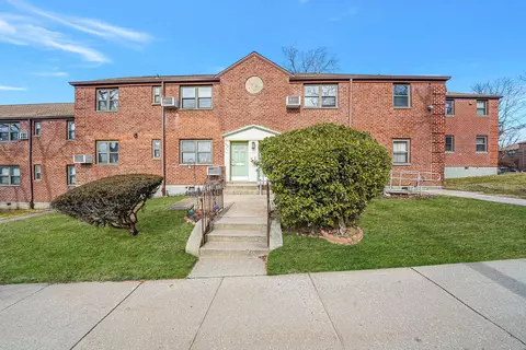 242-73 61st Ave #F14, New York, NY 11362