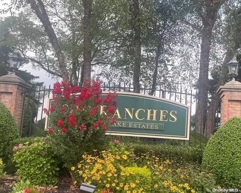 1804 Eve Ann Dr, Port Jefferson Station, NY 11776