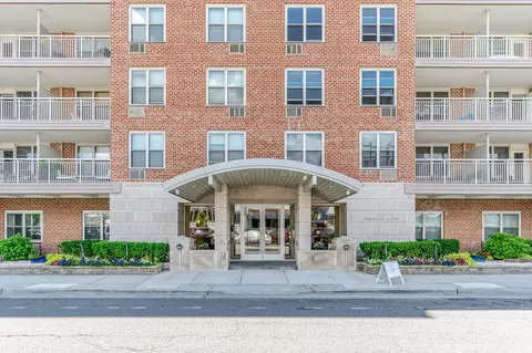 410 E Broadway #6D, Long Beach, NY 11561