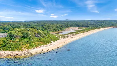 3400 3500 Sound Dr, Greenport, NY 11944