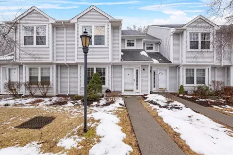 4 Juniper Ln, Pawling, NY 12564