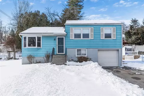 2081 Defoe Ct, Yorktown, NY 10598