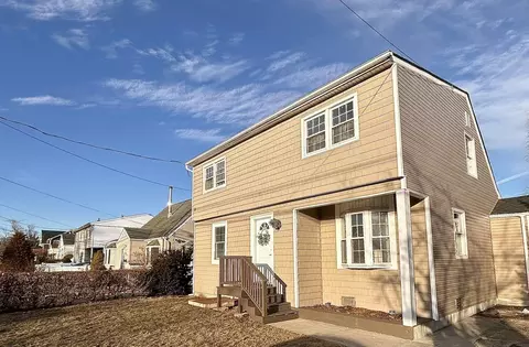 2341 Maple St, Seaford, NY 11783