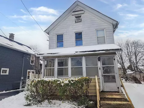 50 Jayne Ave, Patchogue, NY 11772