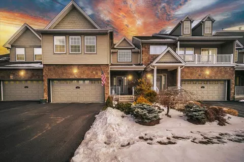 131 N River Dr, Beacon, NY 12508