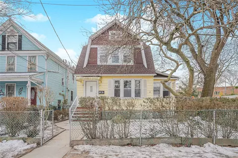 116 Crescent Ave, Staten Island, NY 10301
