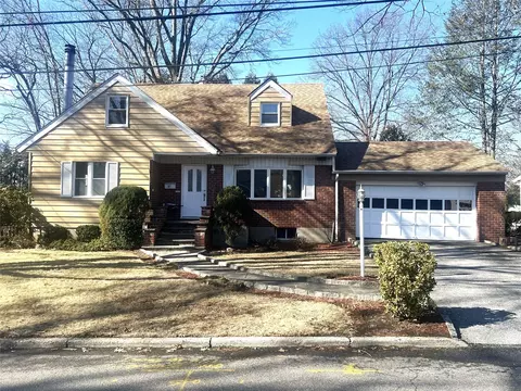 97 Patton Dr, Yonkers, NY 10710