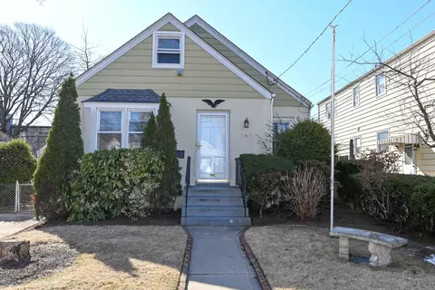 247 Parker Ave, West Hempstead, NY 11552