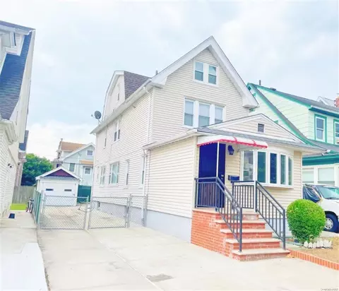 85-42 105th St, New York, NY 11418
