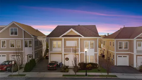 47 Island Pt, New York, NY 10464