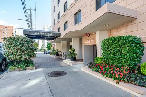 420 Shore Rd #5D, Long Beach, NY 11561