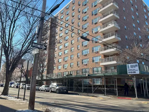 89-00 170 St #2N, Jamaica, NY 11432