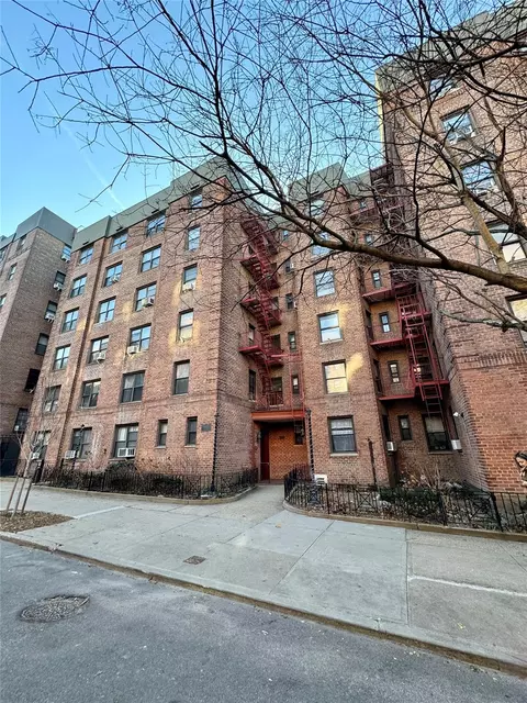 34-40 78th St #4F, Jackson Heights, NY 11372