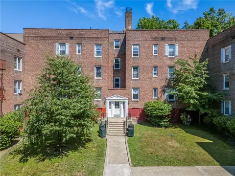 154 Ravine Ave #1D, Yonkers, NY 10701