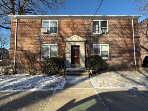 36-38 194th St #179, Flushing, NY 11358