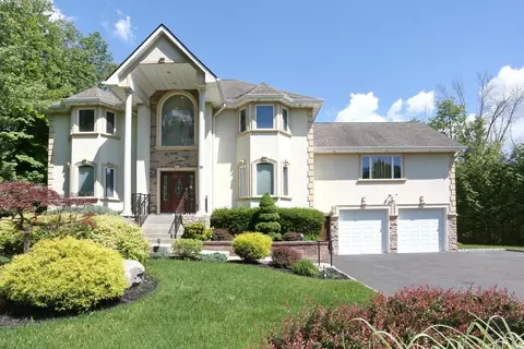 86 Camp Hill Rd, Ramapo, NY 10970