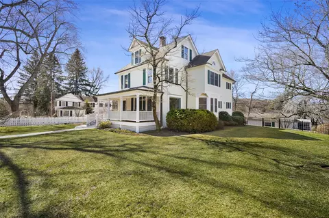 37 Hillside Ave, Katonah, NY 10536