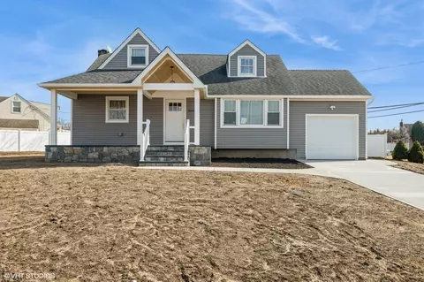 3559 Sarah Dr, Wantagh, NY 11793