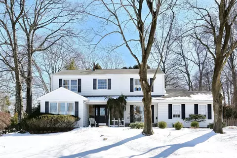 2 Sunderland Pl, Ramapo, NY 10901