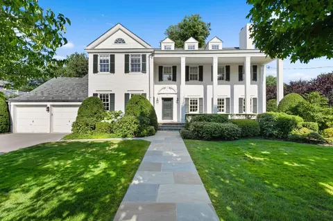24 Sunnybrae Pl, Bronxville, NY 10708