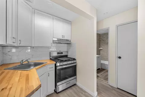 2201 Barclay Mnr #22A, Newburgh, NY 12550