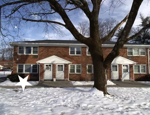 2710 South Rd #E11, Poughkeepsie, NY 12601
