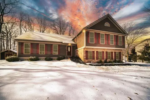15 Club Ln, Thompson, NY 12775