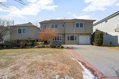 577 Barnard Ave, Woodmere, NY 11598