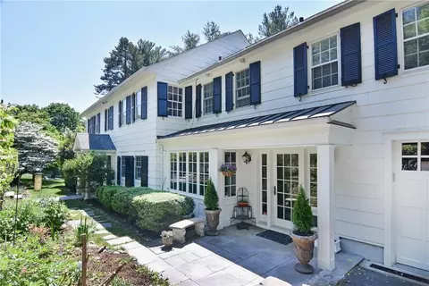 57 Field Ter, Greenburgh, NY 10533