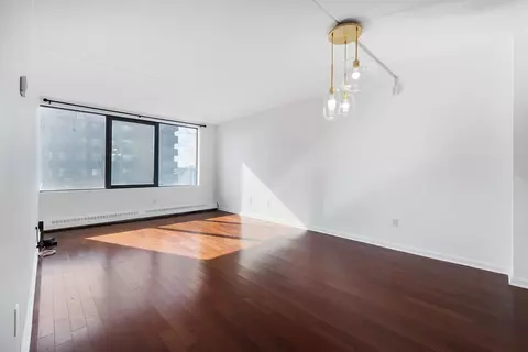 4 Martine Ave #1109, White Plains, NY 10606
