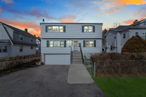 709 Hall St, Mamaroneck, NY 10543