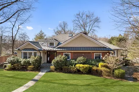 23 Seely Pl, Scarsdale, NY 10583
