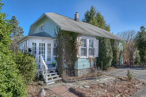 27 Algernon St, Cornwall, NY 12518