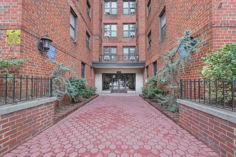 37-30 83rd St #3J, New York, NY 11372