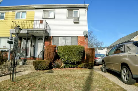 128-09 160 St, Jamaica, NY 11434