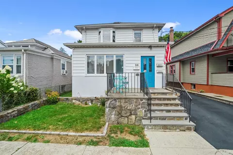 28 Acorn Ter, New Rochelle, NY 10801