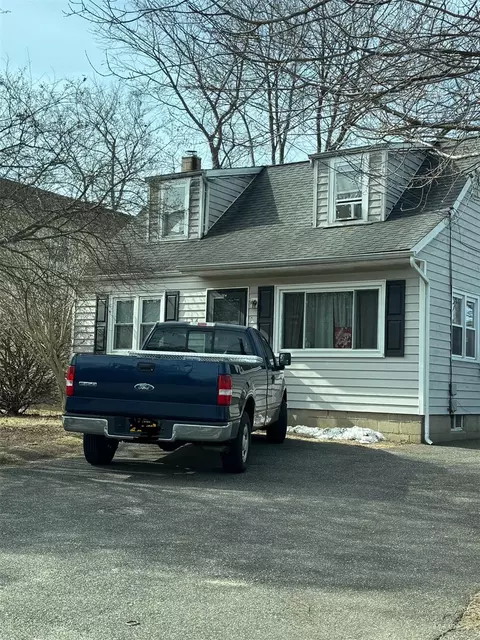 124 S 26th St, Wyandanch, NY 11798