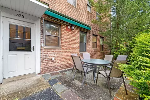 37 Rockledge Rd #M, Greenburgh, NY 10530