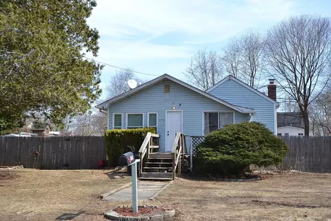 179 Lynbrook Dr, Mastic Beach, NY 11951