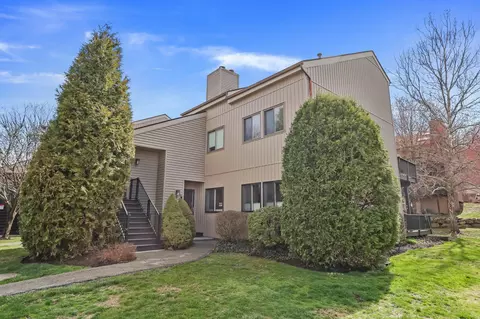 6 Steven Dr #5, Ossining, NY 10562