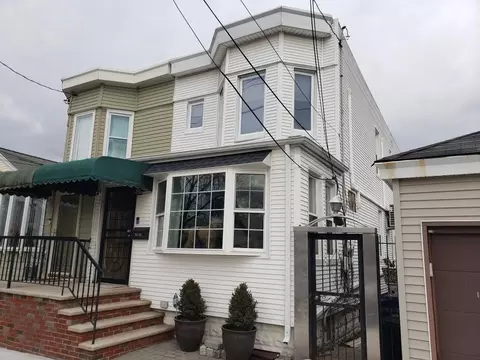 64-25 Pleasantview St, New York, NY 11379
