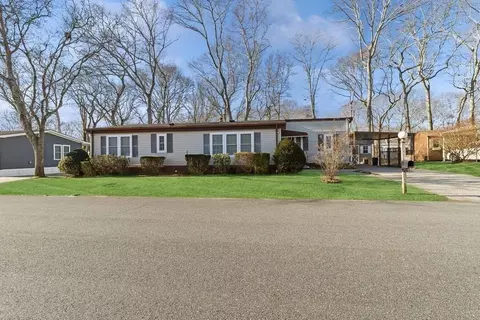 1661 Old Country Rd #435, Riverhead, NY 11901