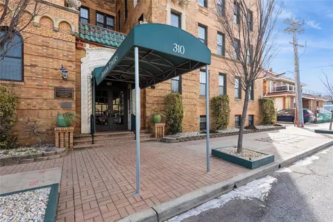 310 Riverside Blvd #1E, Long Beach, NY 11561