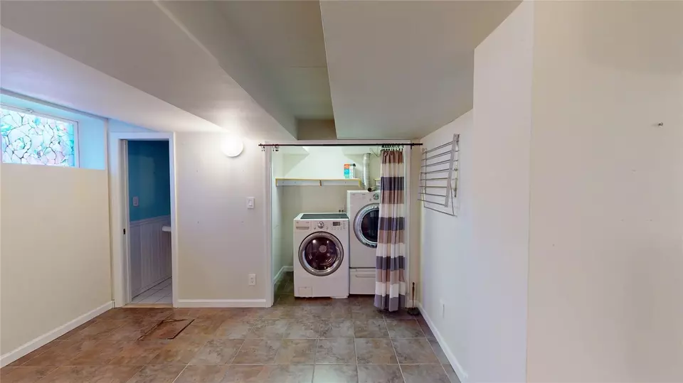 Other - 255-09 75th #LOWER, Glen Oaks, NY 11004 photo 5 of 7