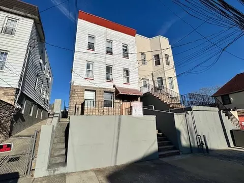 1612 Haight Ave, New York, NY 10461