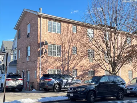 161-04 Sanford Ave, Flushing, NY 11358