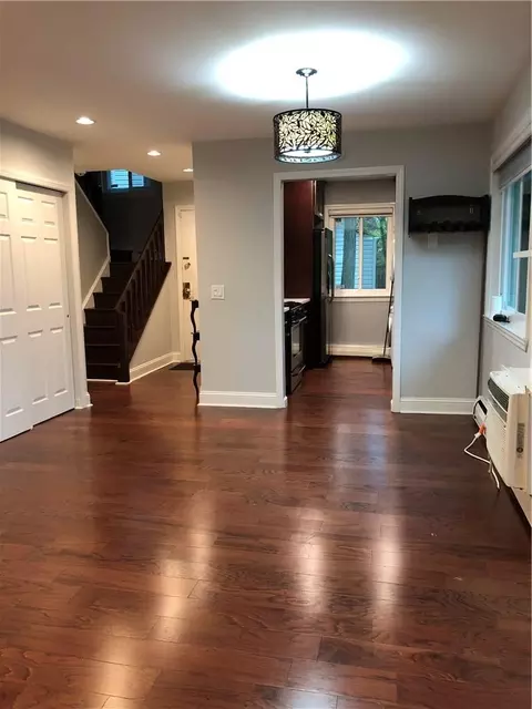 35 Hillside Ter # A, White Plains, NY 10601