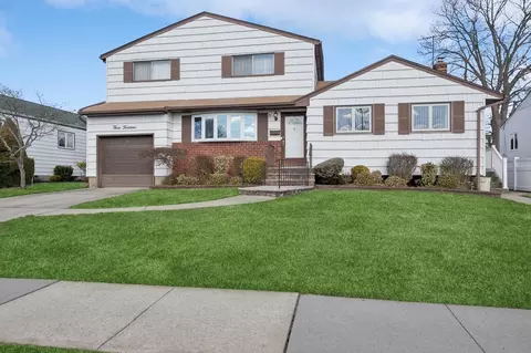 314 Plainview Rd, Hicksville, NY 11801